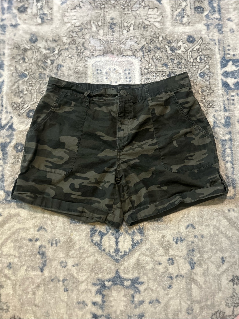 Social Standard Women's Camo Utility Shorts - Olive Green